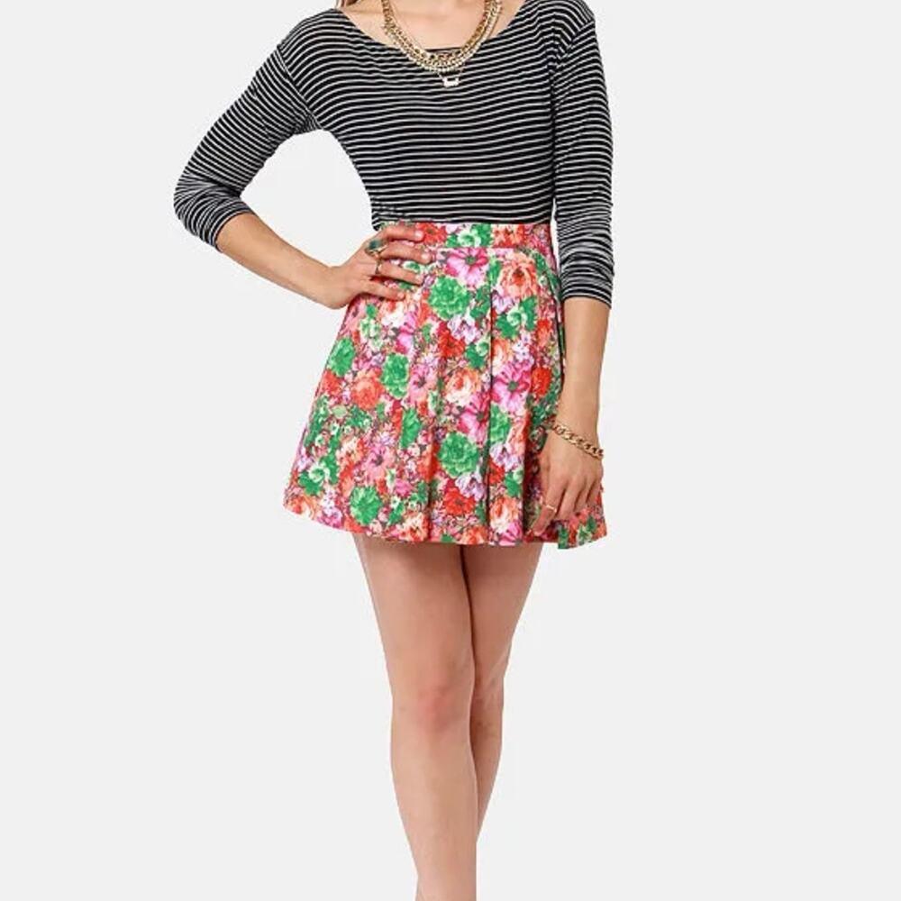 LUSH Colorful Floral Print Mini Skirt Size L